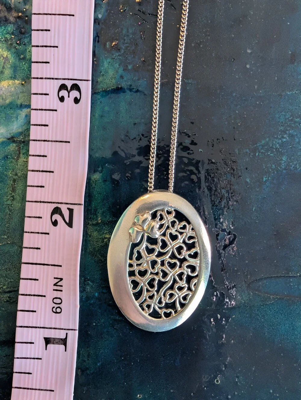 Sterling Silver Clover Design Oval Pendant 18